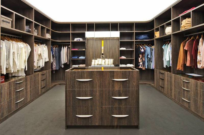 Conception et réalisation de dressings uniques avec portes personnalisables proche du Havre 76